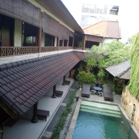 Taman Ayu Legian Hotel Exterior foto